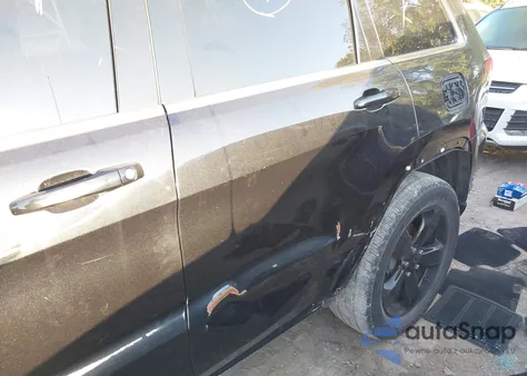 2015 Jeep Grand Cherokee Altitude z USA, uszkodzony, nr VIN 1C4RJFAG2FC102703